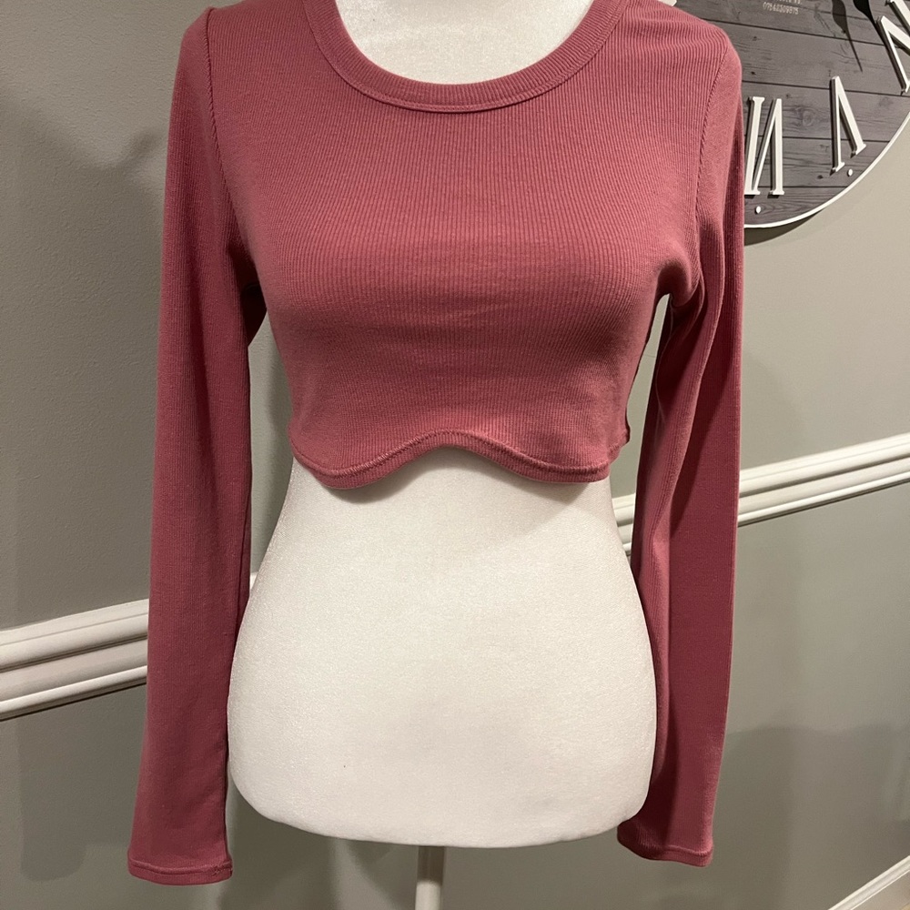 Women/Teen Top LA Hearts Fall/Winter Top Size Small NWOT